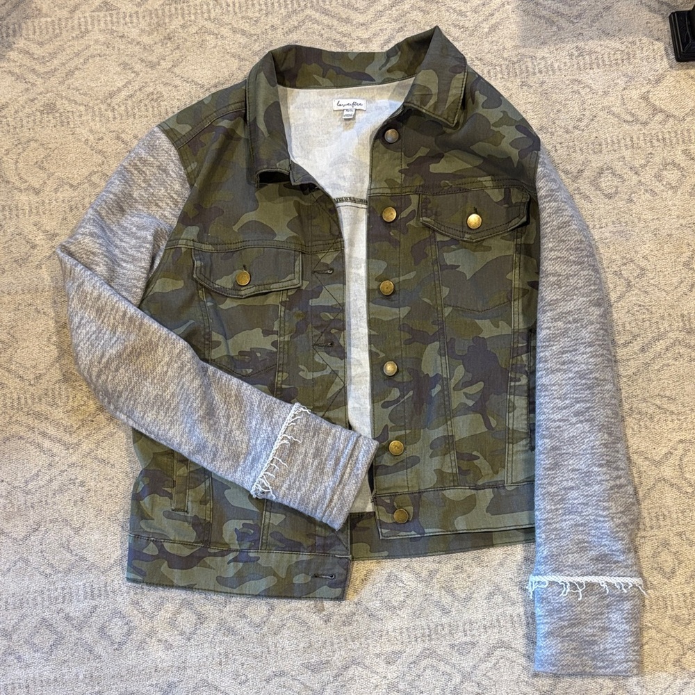 love, Fire Camo and Gray Jacket size XL